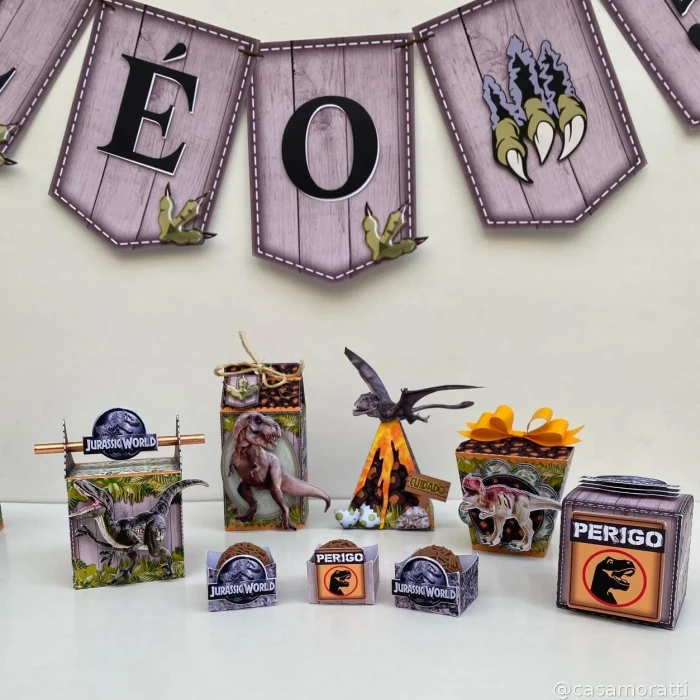 Kit festa Halloween com bandeirola e peças personalizadas