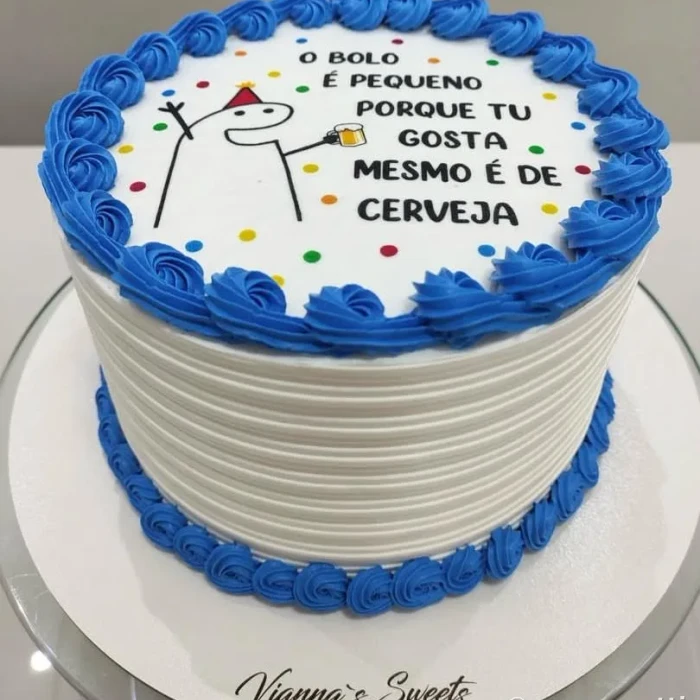 Papel de arroz personalizado com frase divertida aplicado em bolo